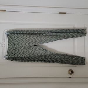 LuLaRoe Size Tall Curvy (TC)  Blue Green Yellow Chevron Jeggings Leggings